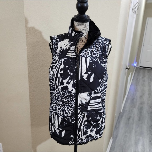 Multiples Jackets & Blazers - Multiples black and white super soft fur reversible vest‎ size small